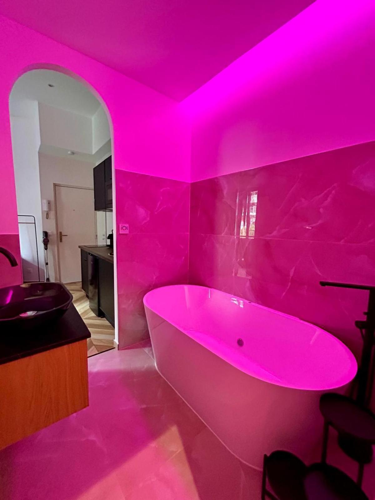 Intimate Escape - Seaside - Spa Bath - Wifi - Ac Ницца Экстерьер фото
